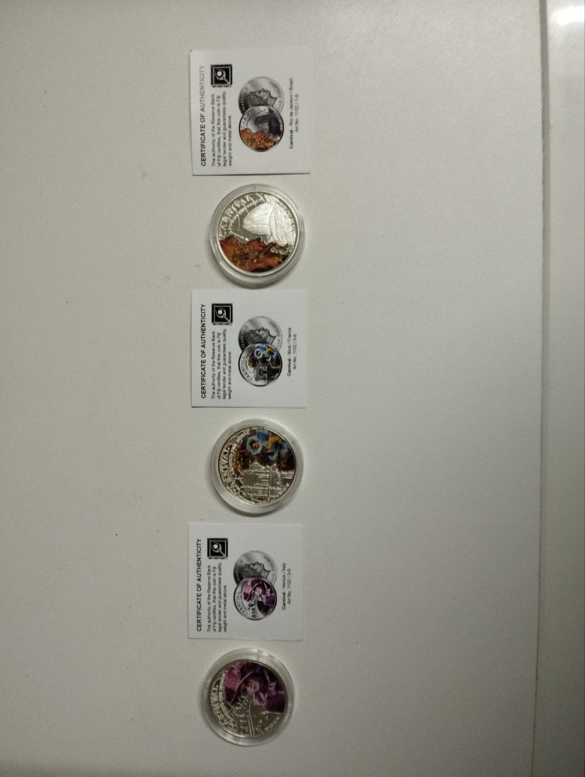 3 herdenking munten over carnaval Brazilië vinecie en Frankr, Timbres & Monnaies, Monnaies & Billets de banque | Accessoires, Enlèvement