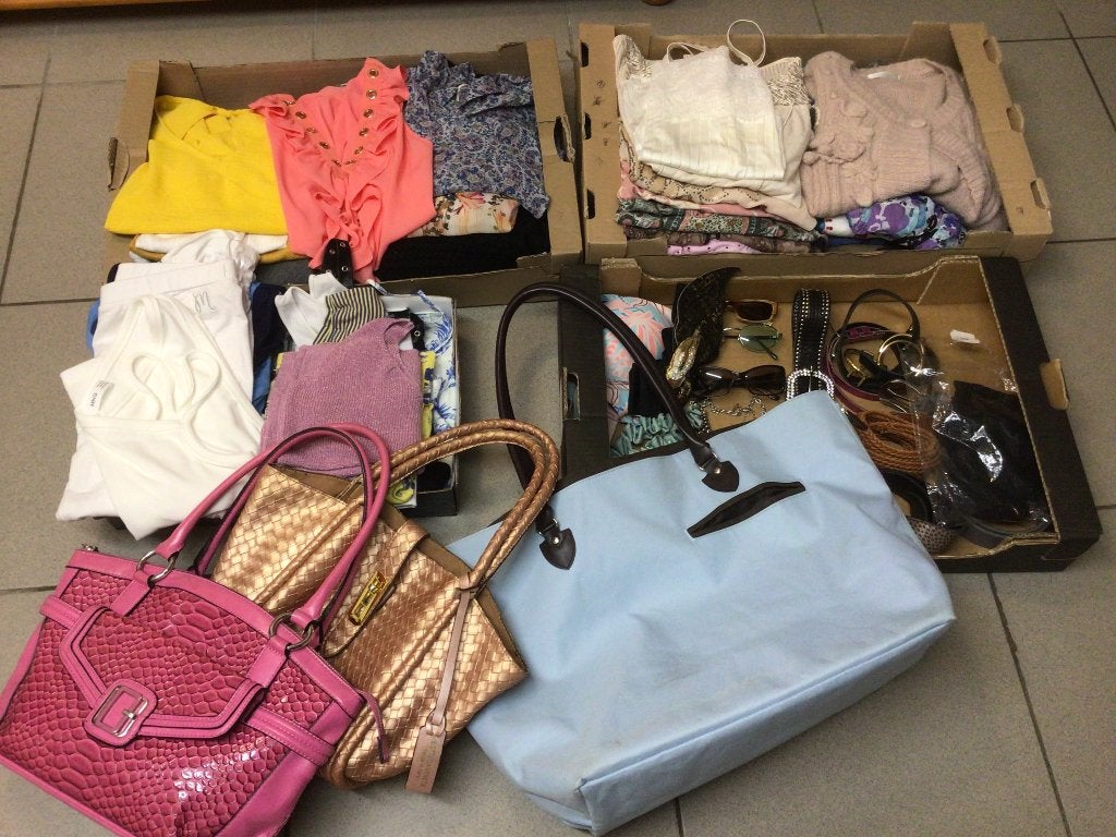 Lot vêtements et accessoires 65:pièces, Kleding | Dames, Ophalen