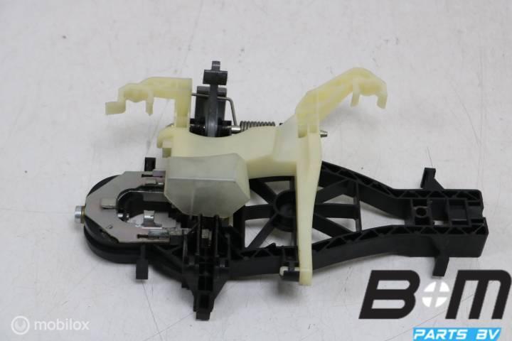 Steunbeugel schuifdeurgreep links VW Caddy 2K 2K0843351D, Gebruikt