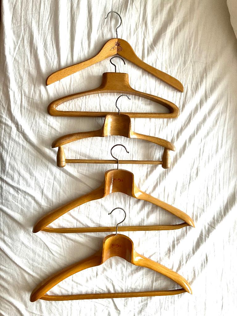 Vintage massief houten kleerhanger 10€ stuk, Ophalen of Verzenden