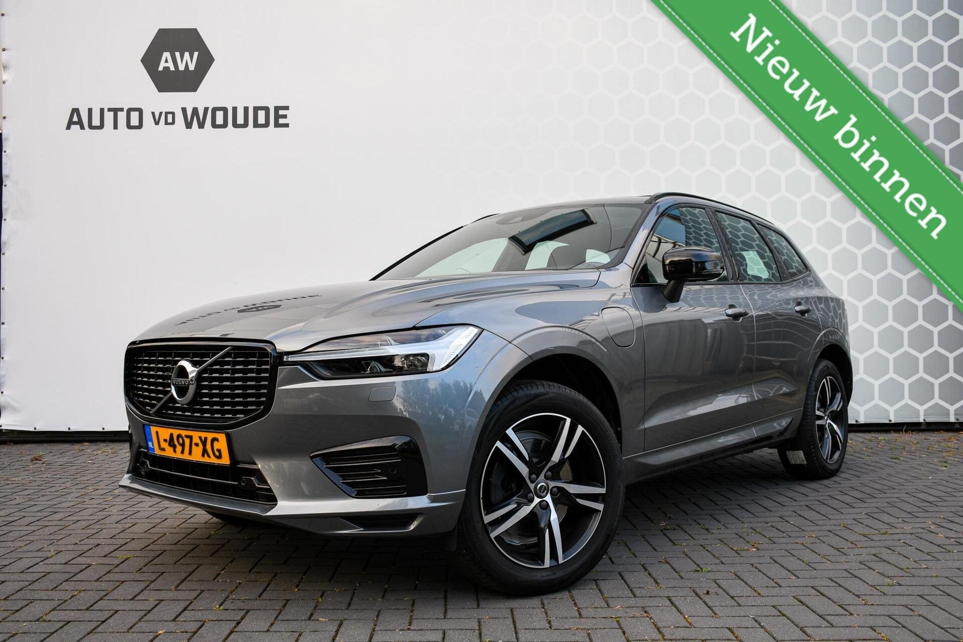 Volvo XC60 2.0 Recharge T6 AWD R-Design PANO LEER TREKHAAK L, Auto's, Volvo, Automaat, Gebruikt, 1969 cc, Adaptive Cruise Control