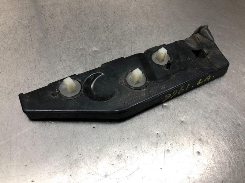 SUPPORT PARE-CHOCS ARRIÈRE GAUCHE Colt CZC (|98036503A|), Utilisé, Mitsubishi