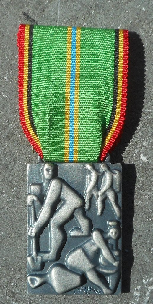 CONGO BELGE: MEDAILLE DU MERITE AGRICOLE ET ARTISANAL, Verzamelen, Verzenden, Landmacht, Lintje, Medaille of Wings