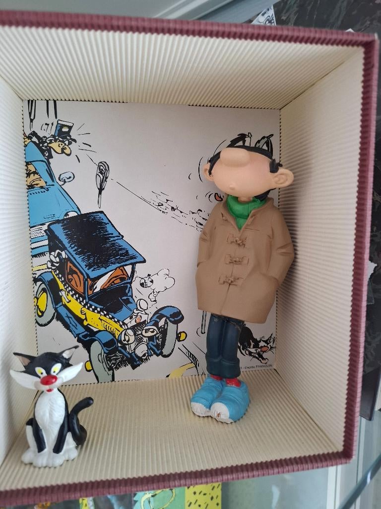 STRIP FIGUUR BEELDJES & BOEKENSTEUNEN e.d., Ophalen