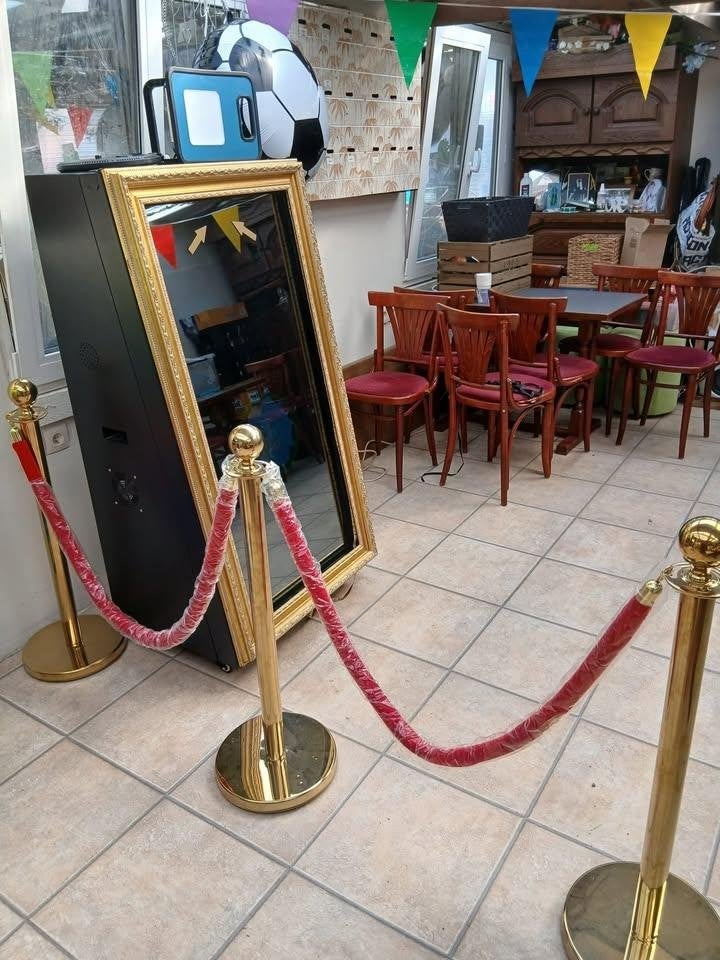 Te koop: Professionele Magic Mirror Photobooth, Ophalen, Zo goed als nieuw