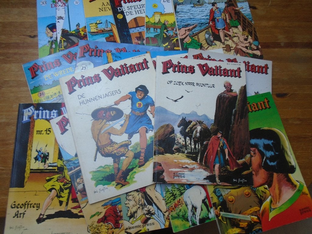 prins valiant, Boeken, Stripverhalen, Gelezen, Ophalen of Verzenden, Hal foster, Meerdere stripboeken