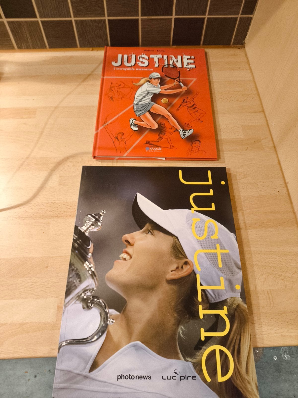 deux livres (, Boeken, Ophalen