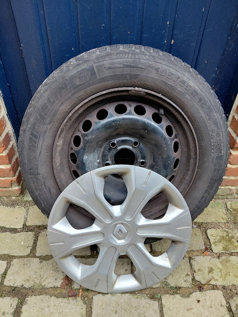 4 velgen met winterbanden Renault Megane, Autos : Pièces & Accessoires, 15 pouces, Pneus hiver, Véhicule de tourisme, Enlèvement