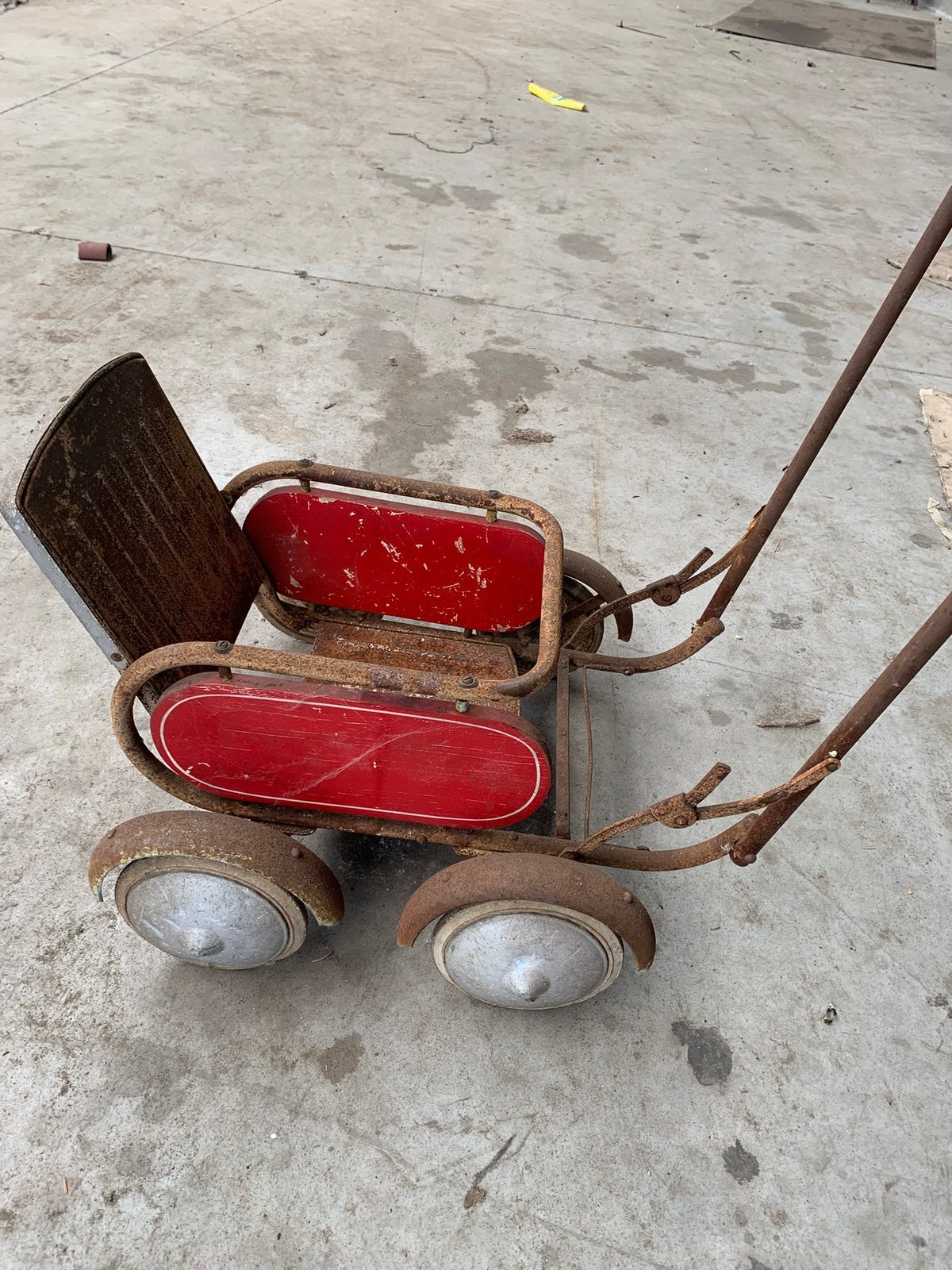Poppenwagen, Ophalen