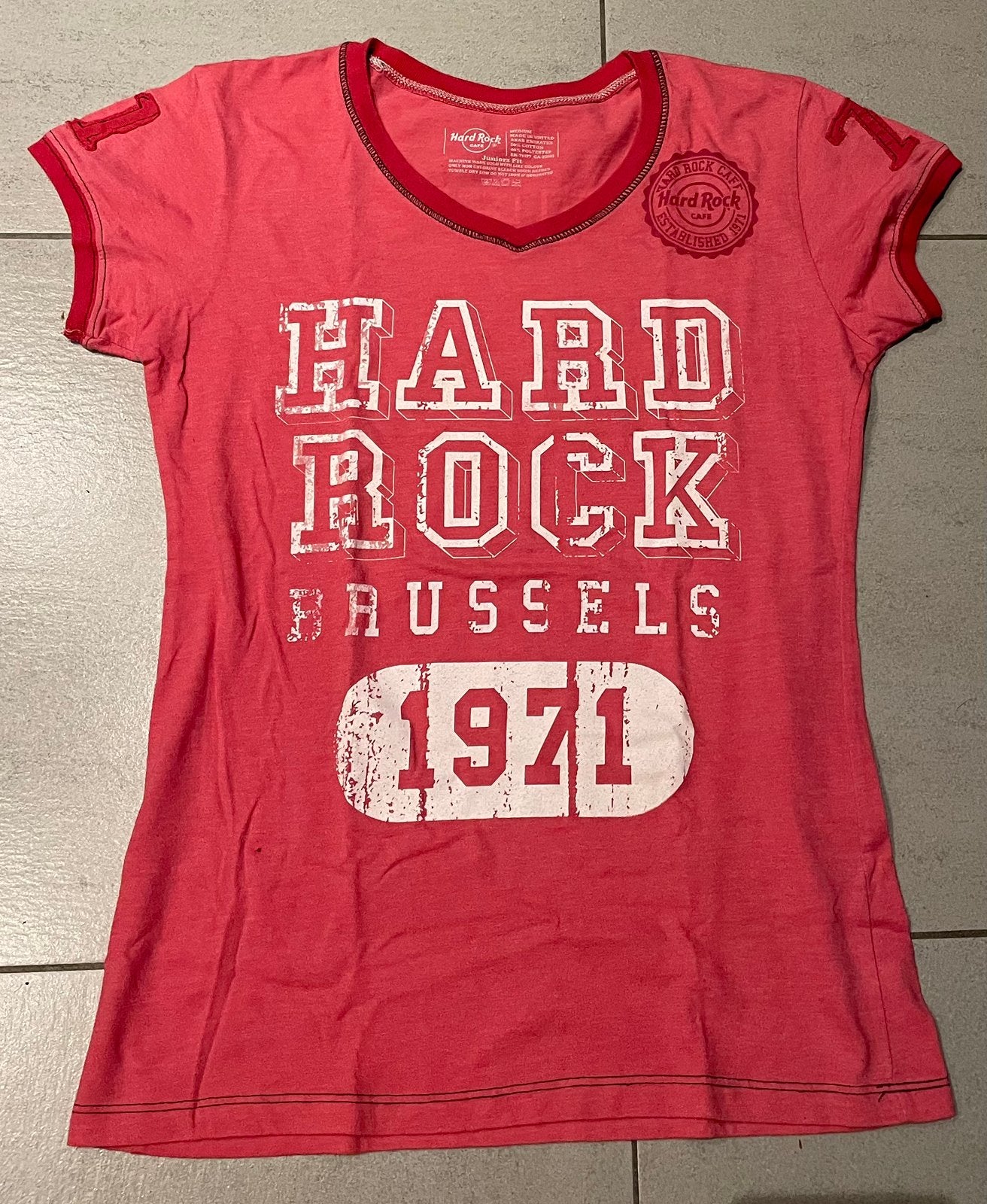 Collector’s item Hard Rock Cafe Brussel jr medium aka small, Kleding | Dames, T-shirts, Ophalen of Verzenden, Zo goed als nieuw