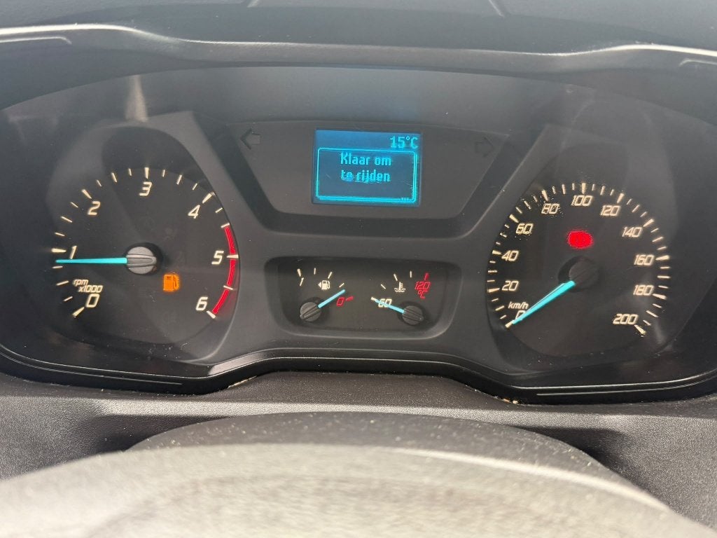 Ford Transit (Stock ID 15443) — 21