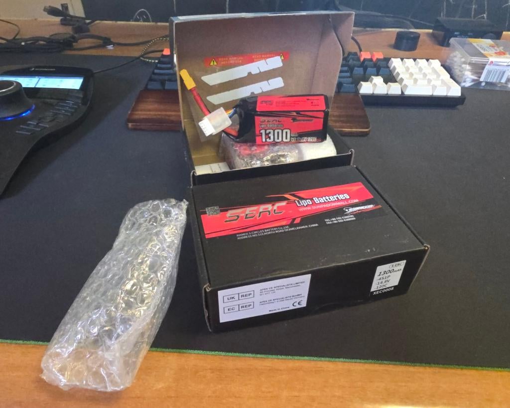 fpv drone 4s lipo's (4st), TV, Hi-fi & Vidéo, Drones, Neuf, Vue à la première personne (FPV), Enlèvement ou Envoi, Sans caméra