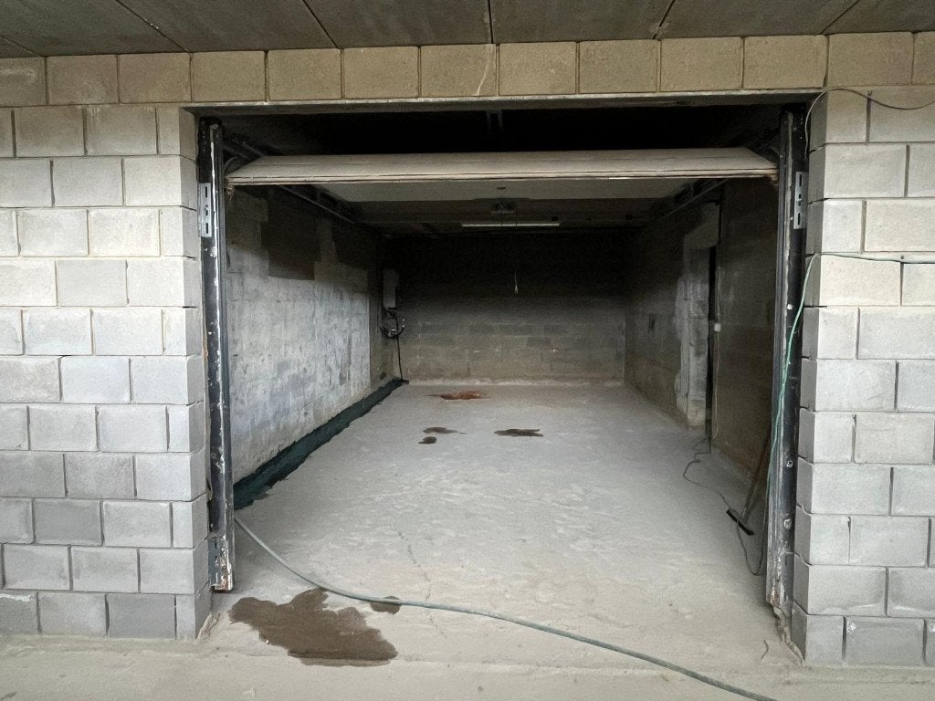 sectionale garagepoort + Chamberlain-motor – € 250, Ophalen, Gebruikt
