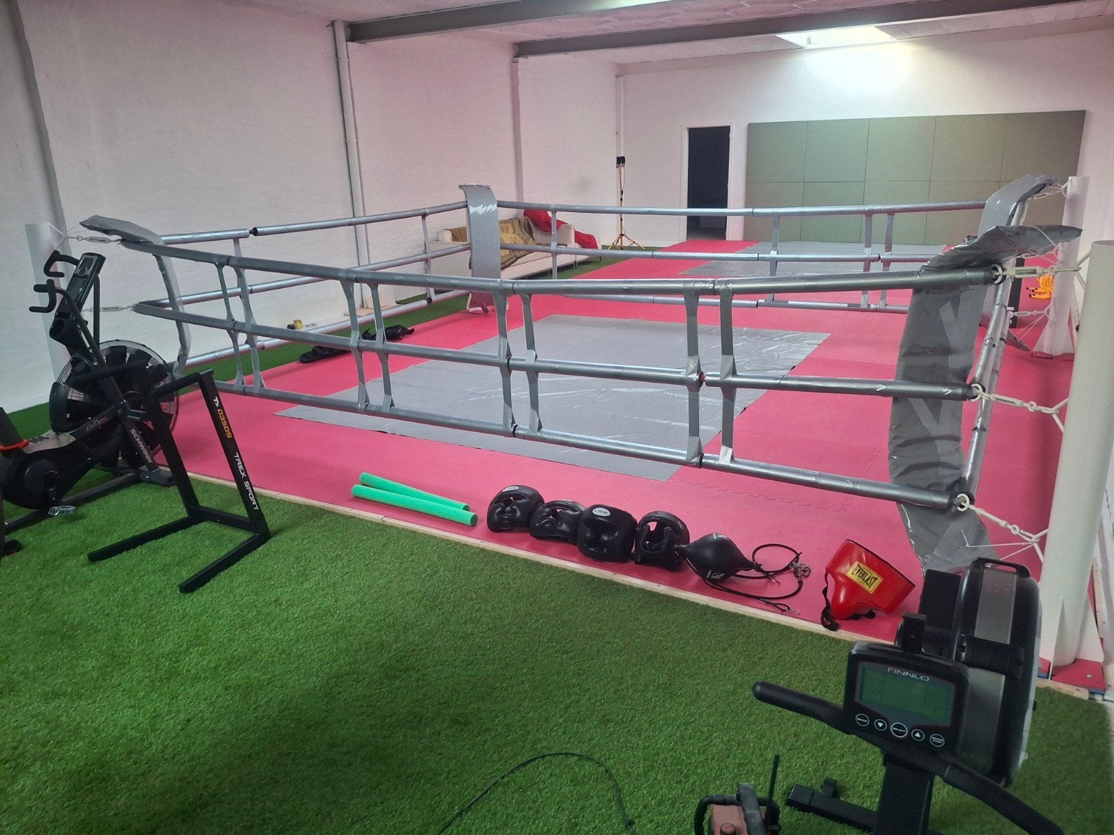 Boksring / Boxing Ring 4.5m x 4.5meter, Enlèvement