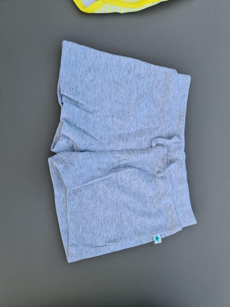 lichtgrijze korte broek, Blue Seven, 116, Ophalen, Zo goed als nieuw, Broek