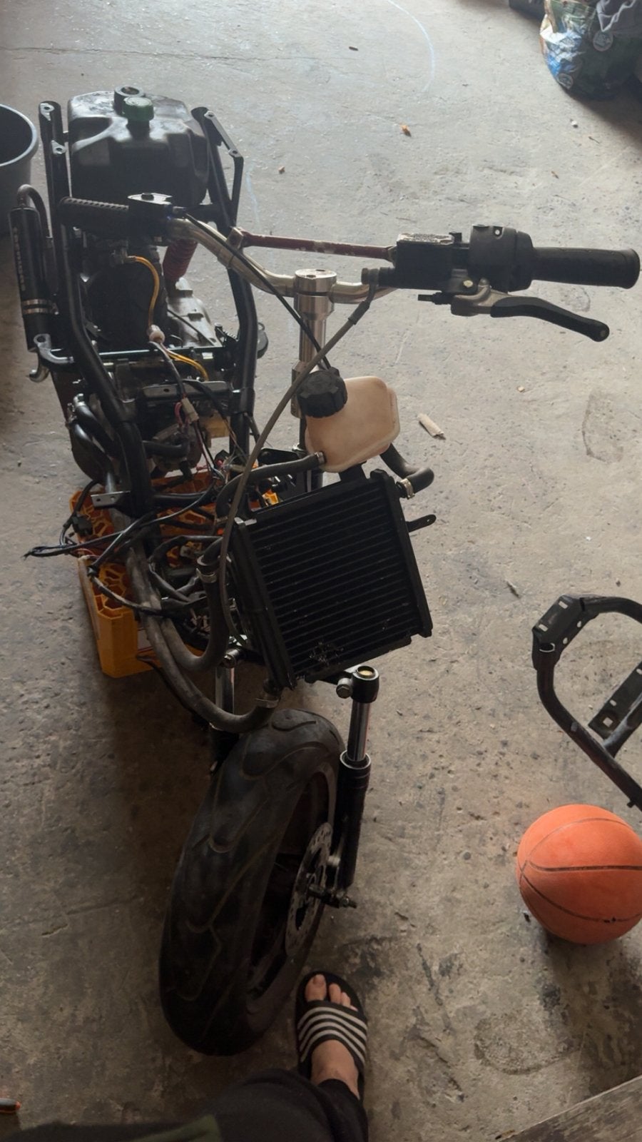 Yamaha Neos uit 2003 met een yamaha aerox lc blok, Ophalen, Zo goed als nieuw, Aerox