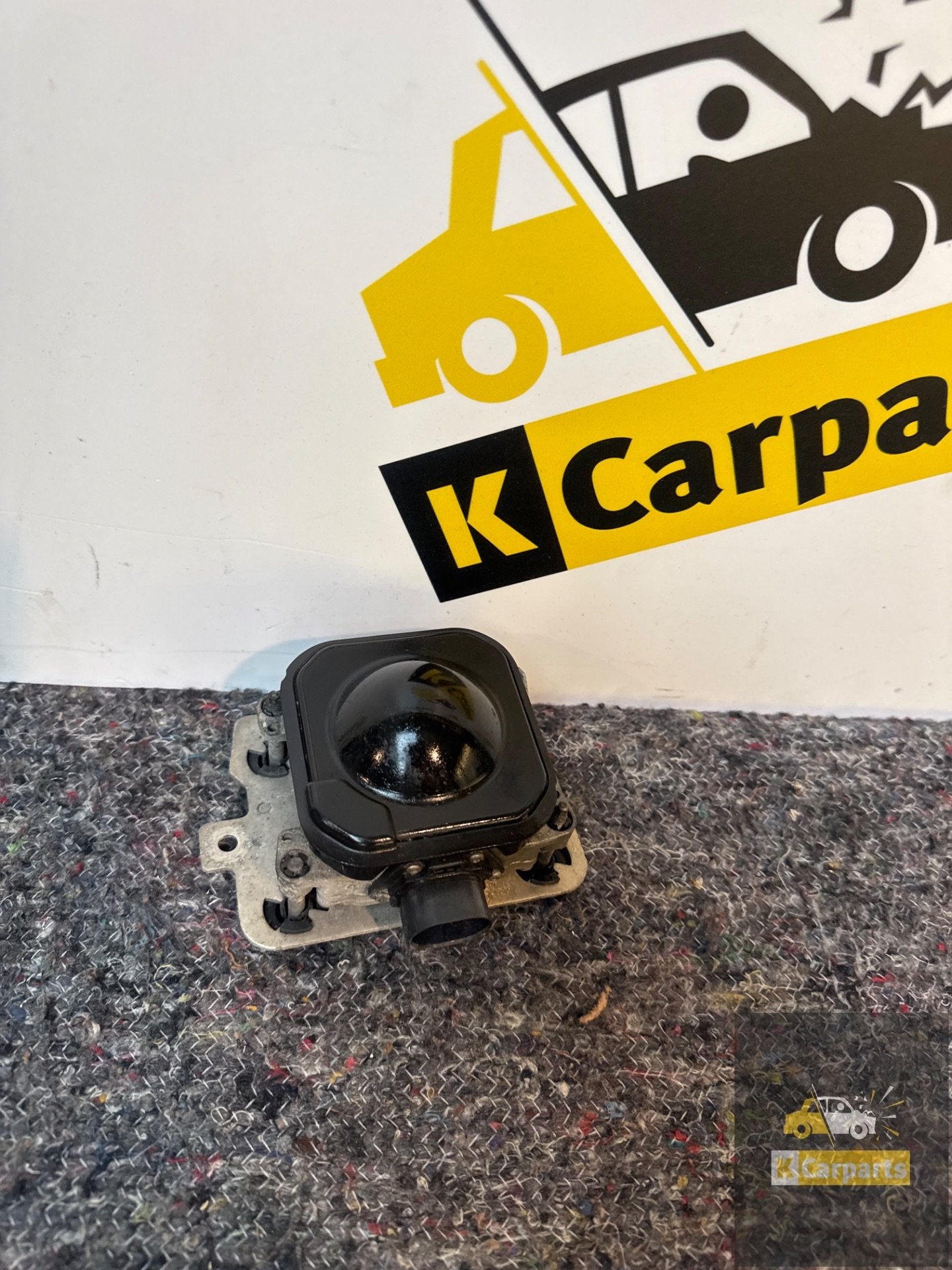 Audi A6 4G Facelift ACC Radar Sensor Rechts 4G0907561B, Auto-onderdelen, Gebruikt, AUDI AG, Auto-Union-Strasse 1
85045  Ingolstadt, DE