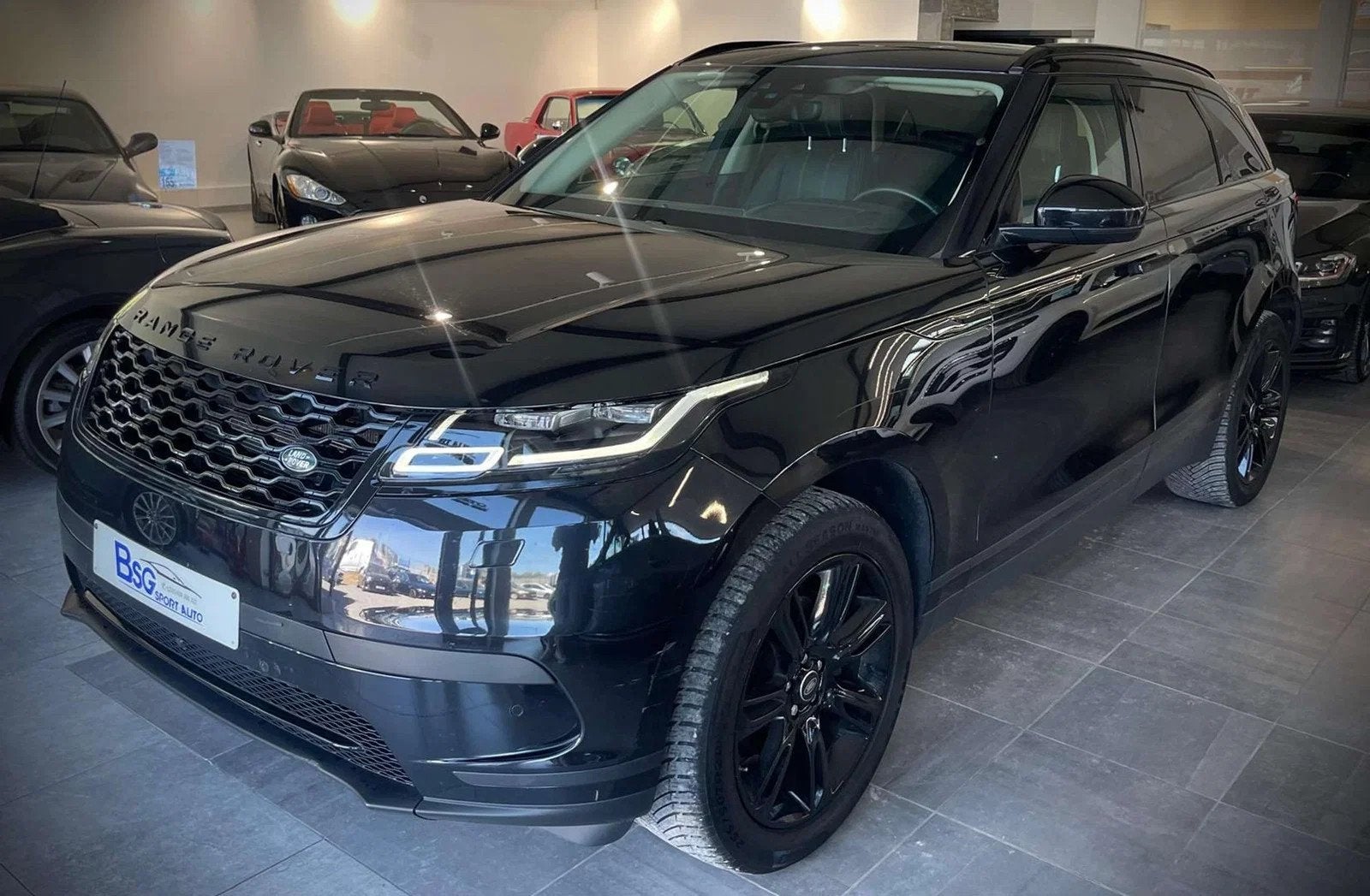 Land Rover Range Rover Velar Velar 2.0 TD4*TOIT PANORAMIQUE*, Auto's, Land Rover, Automaat, Navigatiesysteem, 4 cilinders, Range Rover Velar