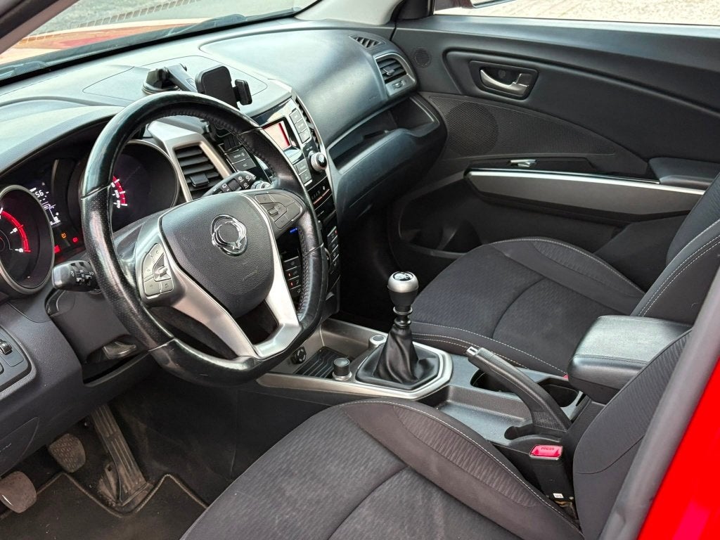 Ssangyong Tivoli Urban 1.6D Euro6b Airco Cruise Zo meepakken, Auto's, Monovolume, Euro 6, https://public.car-pass.be/vhr/d112ae22-12f3-4c4c-8e48-1ada88ba70c3