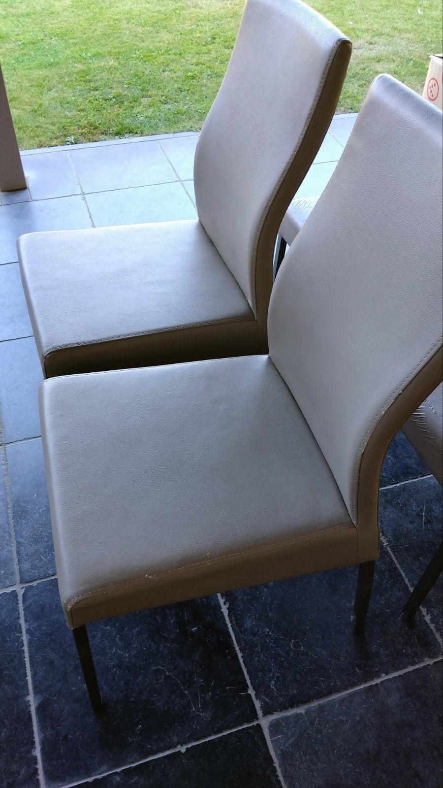4 stoelen gratis, Ophalen