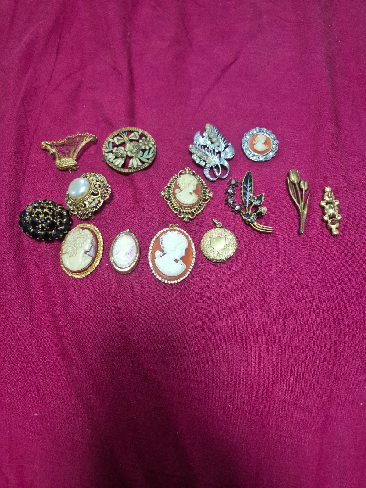 broche's, Ophalen of Verzenden