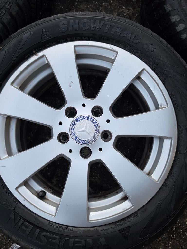 Mercedes velgen + winterbanden 16 inch (205/55 R16), Auto-onderdelen, Banden en Velgen, Velg(en), Winterbanden, 16 inch, Ophalen