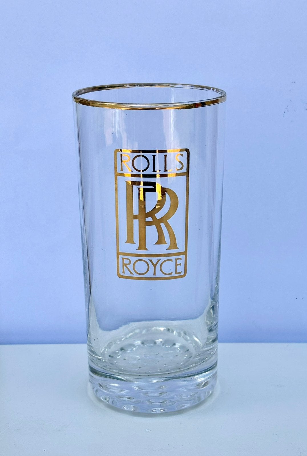 Luxe Rolls-Royce glas met gouden logo & rand, Collections, Verres & Petits Verres, Enlèvement ou Envoi, Comme neuf, Verre à eau