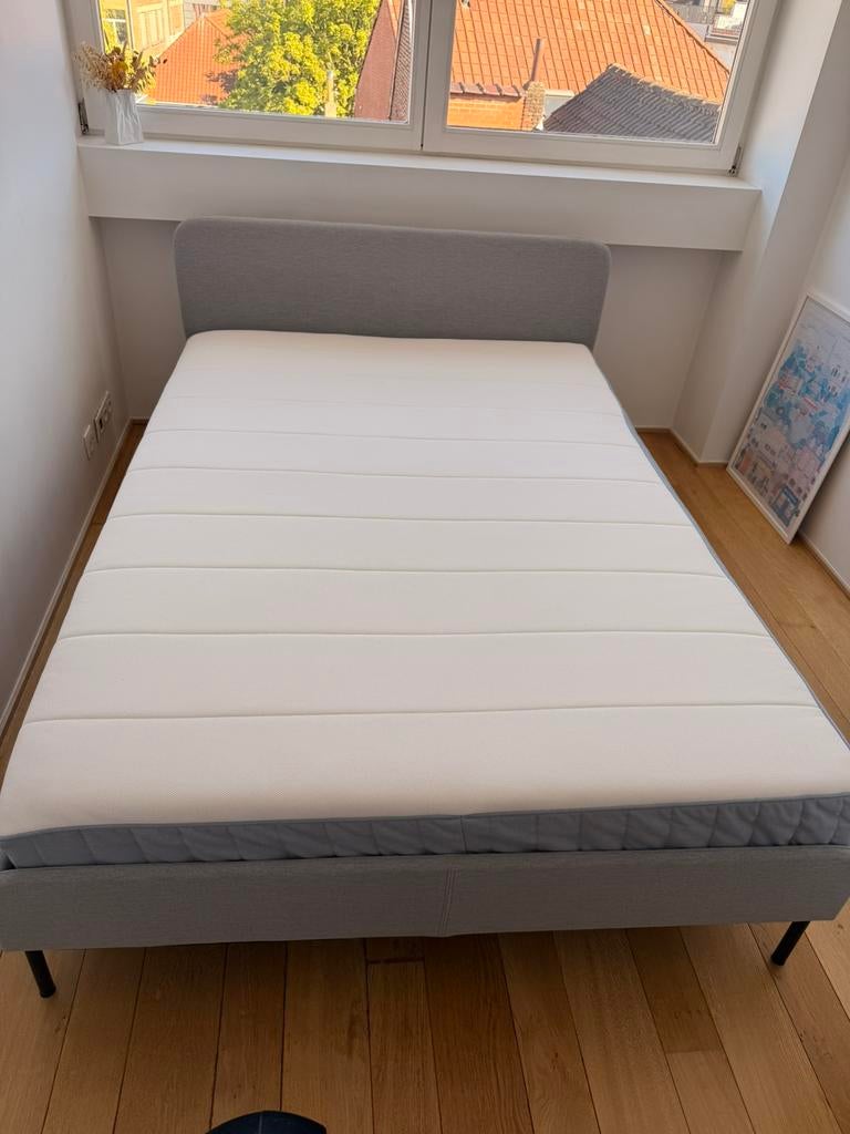 Bed met matras - Ikea, Huis en Inrichting, Slaapkamer | Bedden, Ophalen, Zo goed als nieuw, Tweepersoons