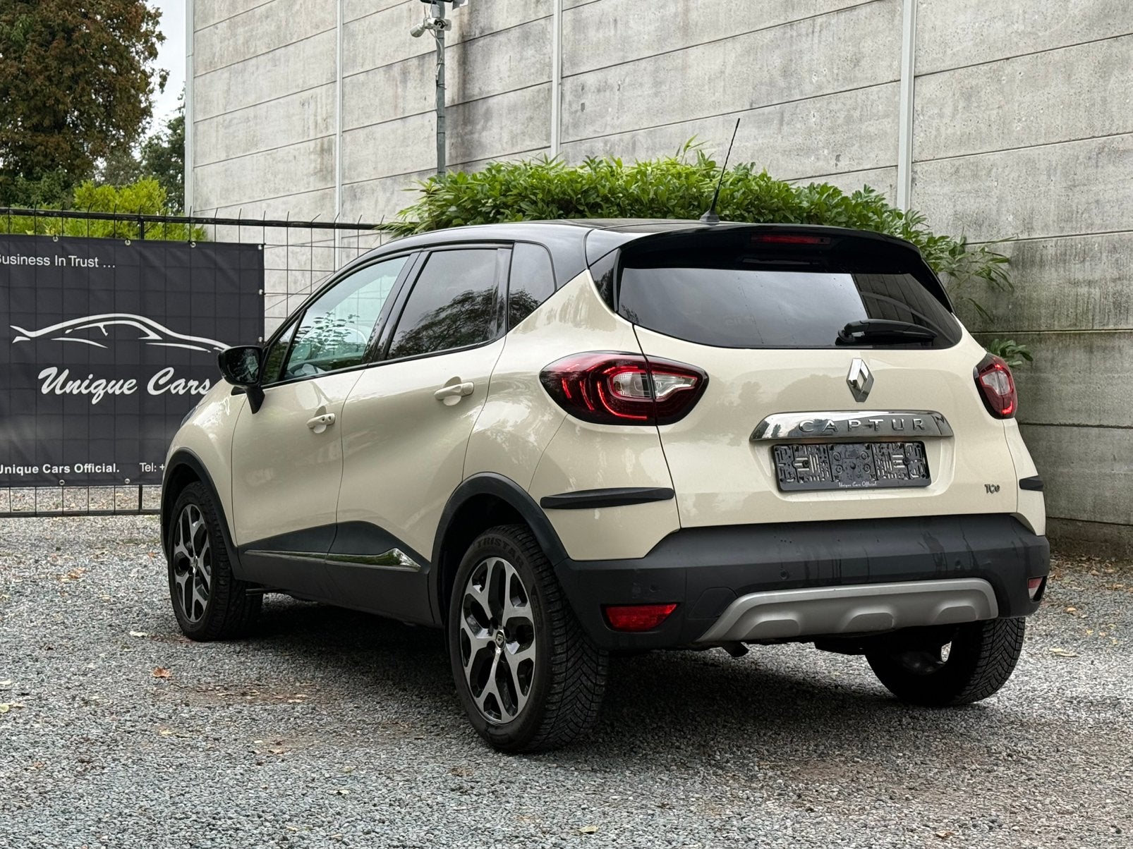 Renault Captur 0.9 TCE Bi-Color 61.000 KM - LED Vision 2017, Autos, Achat, 898 cm³, Euro 6, https://public.car-pass.be/vhr/1cdcd363-4c88-4215-bab8-2193ff2443af