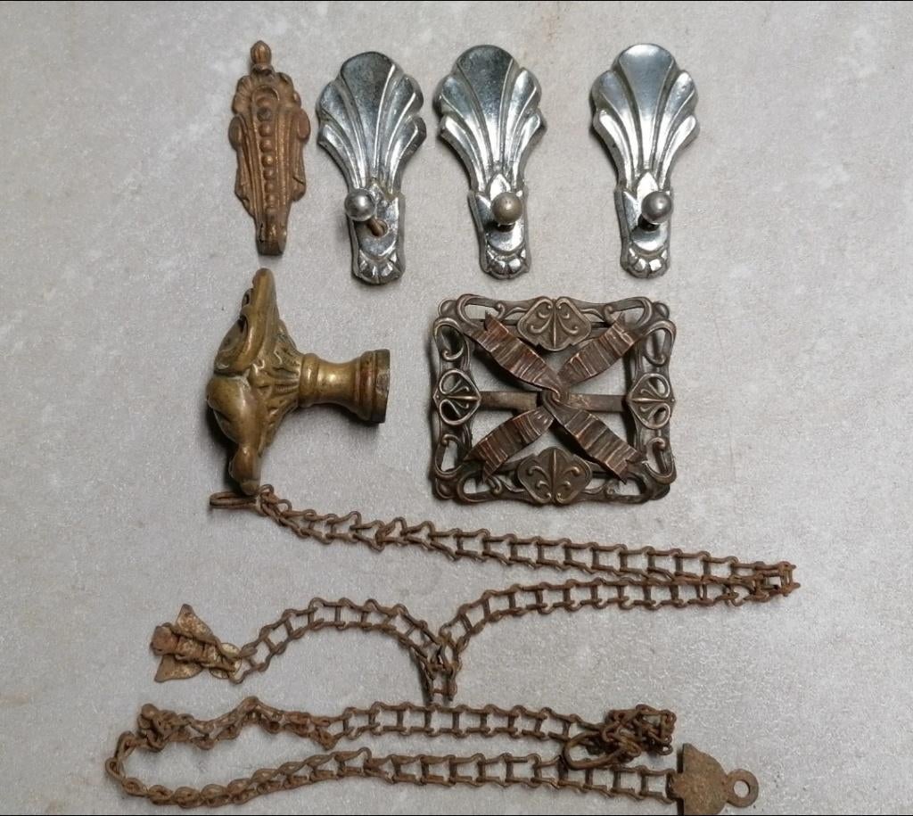 Lot divers lustre pendule patère boucle femme 1900, Envoi