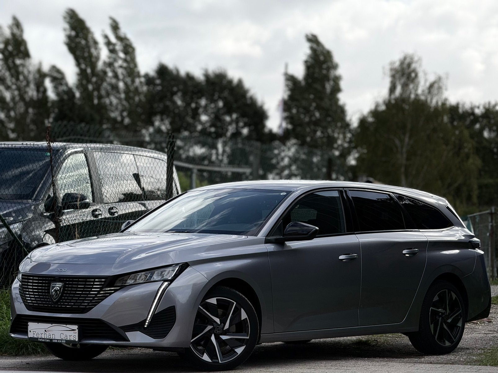 Peugeot 308 SW 1.2i PureTech • 2022 • GPS • Caméra, Achat, Entreprise, Boîte manuelle, Noir
