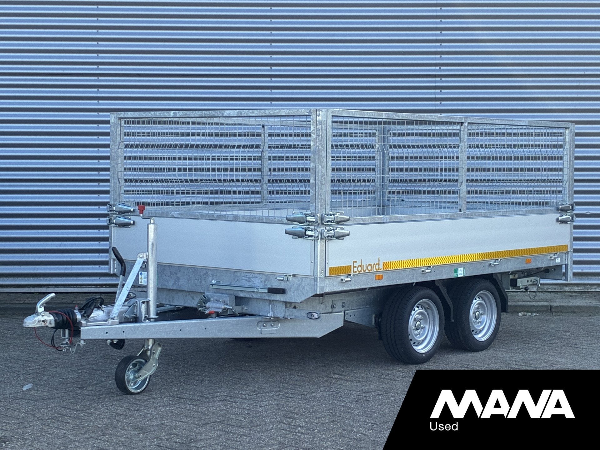 EDUARD K4 311x180 Achterzijde kipper LOOFREK - LED VERLICHTI, MANA Bedrijfswagens, Neuf, Used@mana-bedrijfswagens.nl, Bredaseweg 221
4705RN  ROOSENDAAL, NL