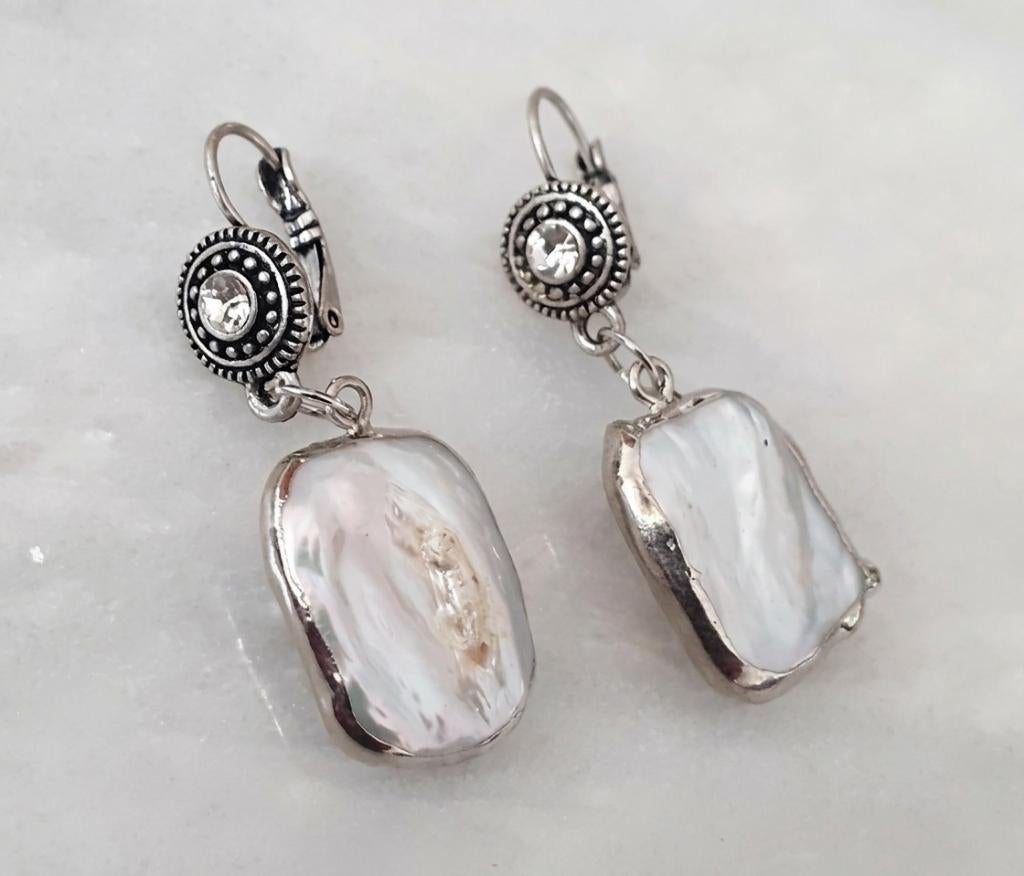 oorbellen hangers zilver met strass en zoetwaterparel, Neuf, Enlèvement ou Envoi, Avec strass, Autres matériaux