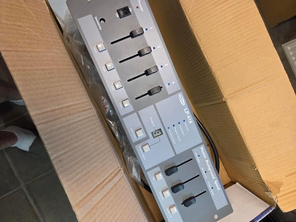 Showtec LP 416 nouveau, Ophalen, Nieuw, Geluidgestuurd