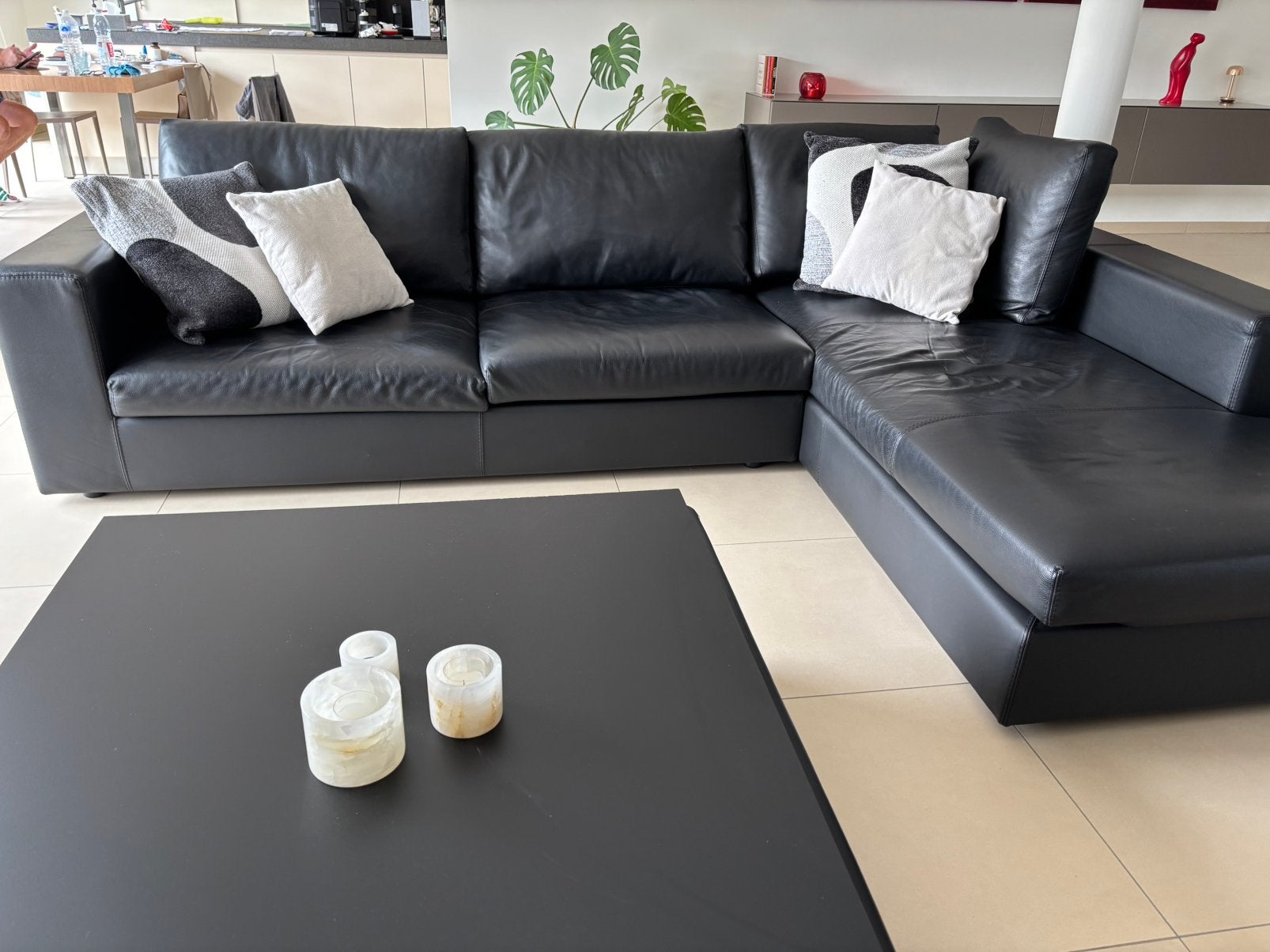 Hoeksalon in zwart leder met poef, Ophalen, Gebruikt, Leer, Modern