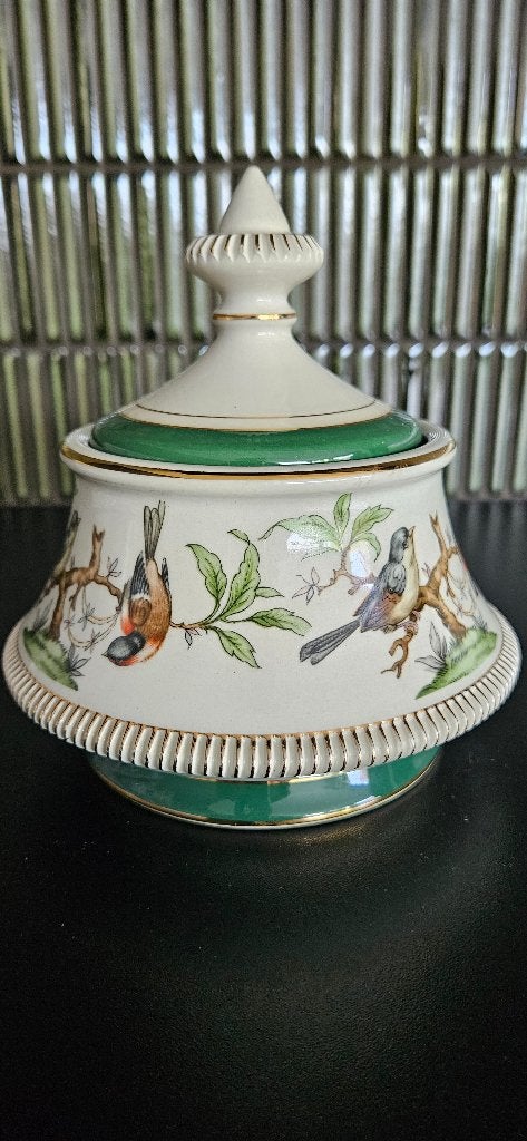 Limoges porseleinen bonbonnière, Enlèvement