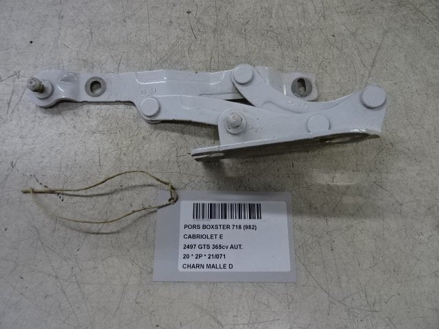ACHTERKLEPSCHARNIER RECHTS Porsche 718 Boxster (982), Auto-onderdelen, Gebruikt, Porsche Deutschland GmbH, Porscheplatz 1
70435  Stuttgart, DE