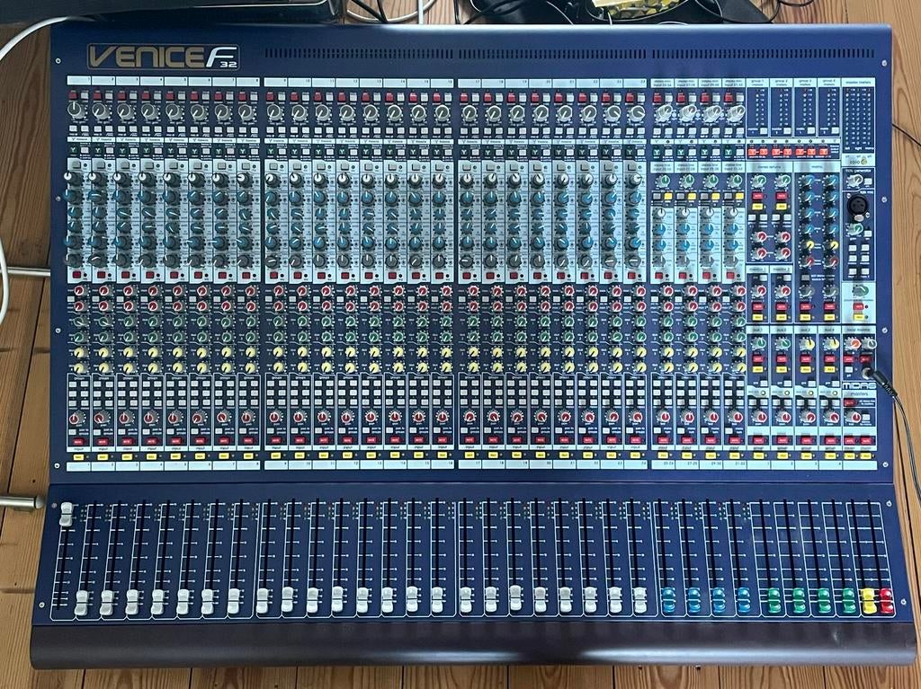 Midas venice F32 (no FireWire), Musique & Instruments, Tables de mixage, Comme neuf, Enlèvement