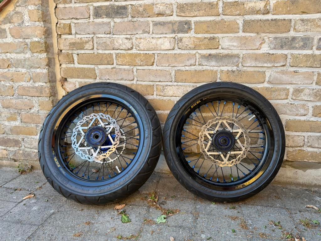 Surron ultra bee straat banden, Motoren, Ophalen