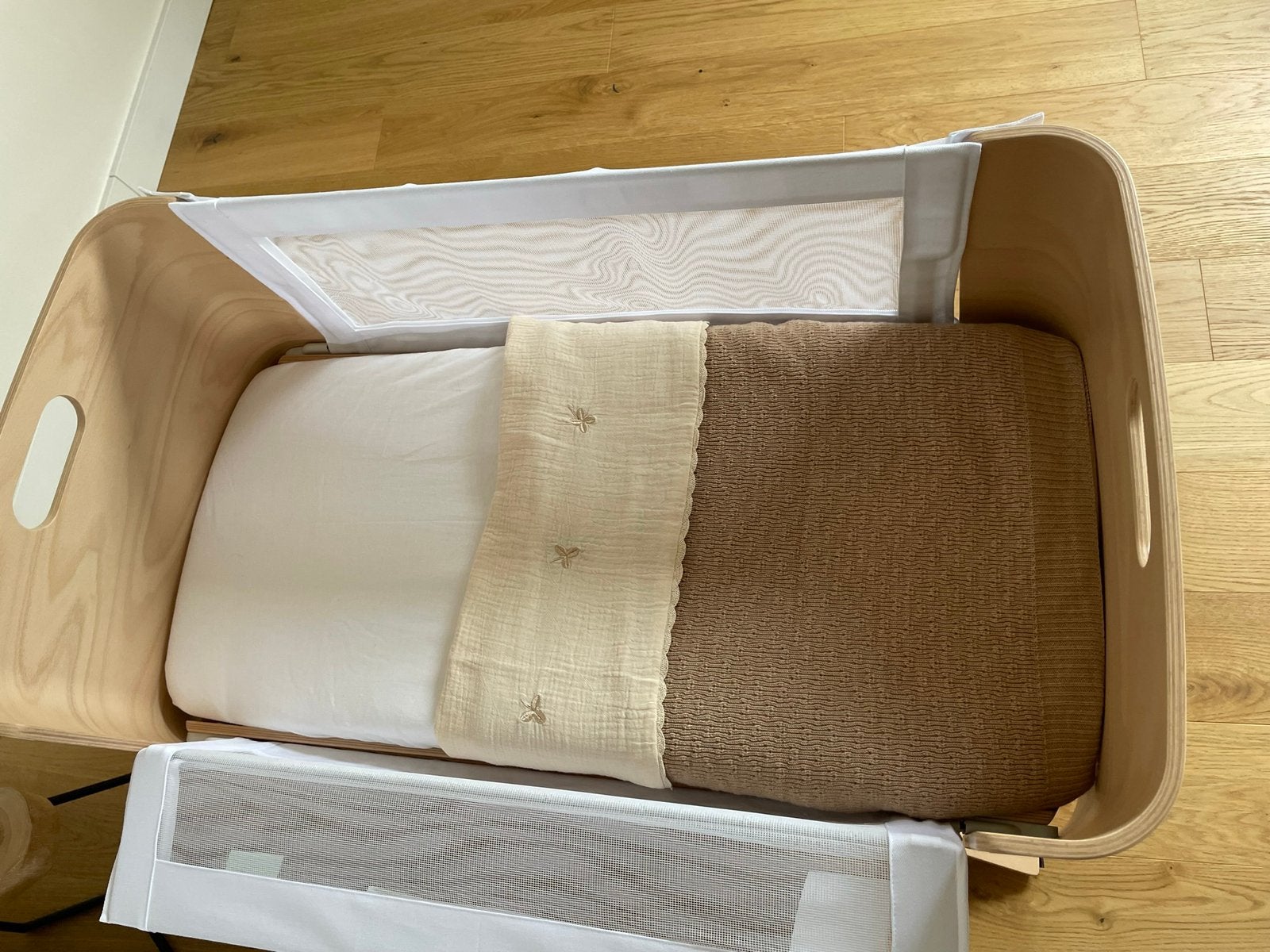 Co sleeper bed nest, Kinderen en Baby's, Ophalen, Zo goed als nieuw, Matras
