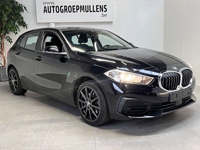 BMW Série 1 118i, Auto's, Gebruikt, Zwart, https://public.car-pass.be/vhr/1dc5c83d-a16e-478a-8e72-652a7ac8ceff, 136 pk