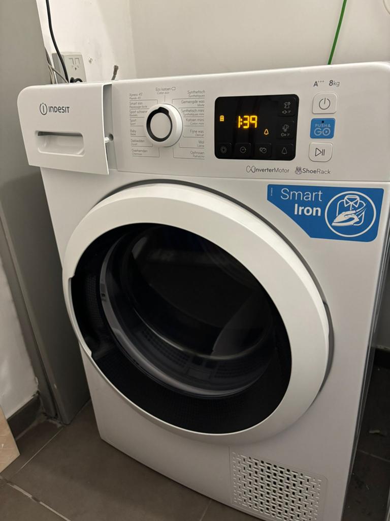 Sèche-linge. Condensation (pas de tuyau vers l'extérieur), Enlèvement, Comme neuf