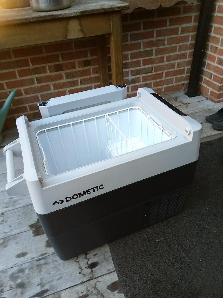 koelbox dometic CCF45 , 44 liter, koelen/vriezen, Caravans en Kamperen, Koelboxen, Ophalen, Zo goed als nieuw, Koelbox, Compressor