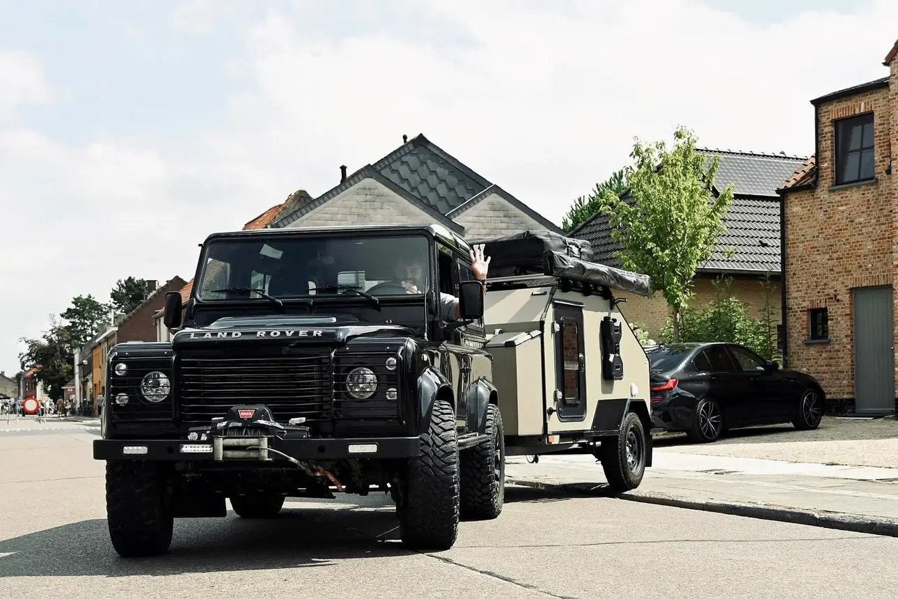 Teardrop offroad trailer mini caravan te huur.