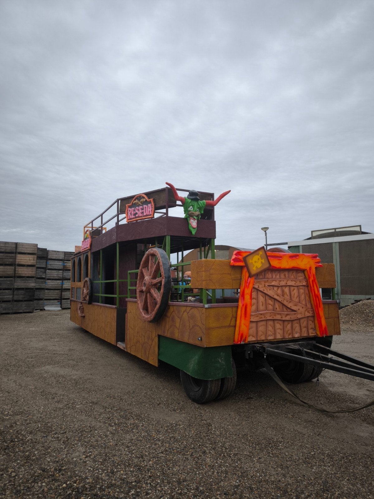 carnavalswagen te huur, Enlèvement