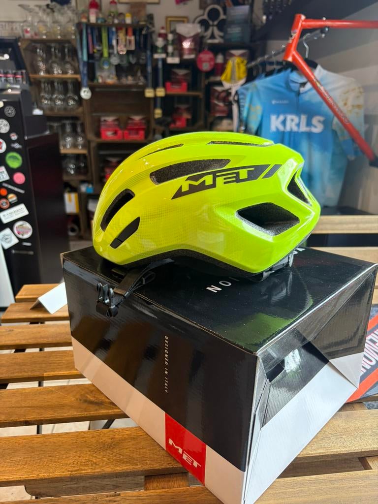 MET helm medium, Motoren, Ophalen of Verzenden, M