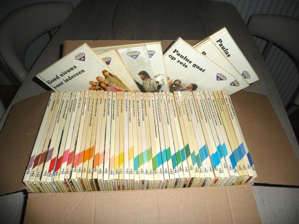 Kinderbijbel Ark Boeken volledige serie (52 stuks), Ophalen of Verzenden, Zo goed als nieuw, Christendom | Katholiek