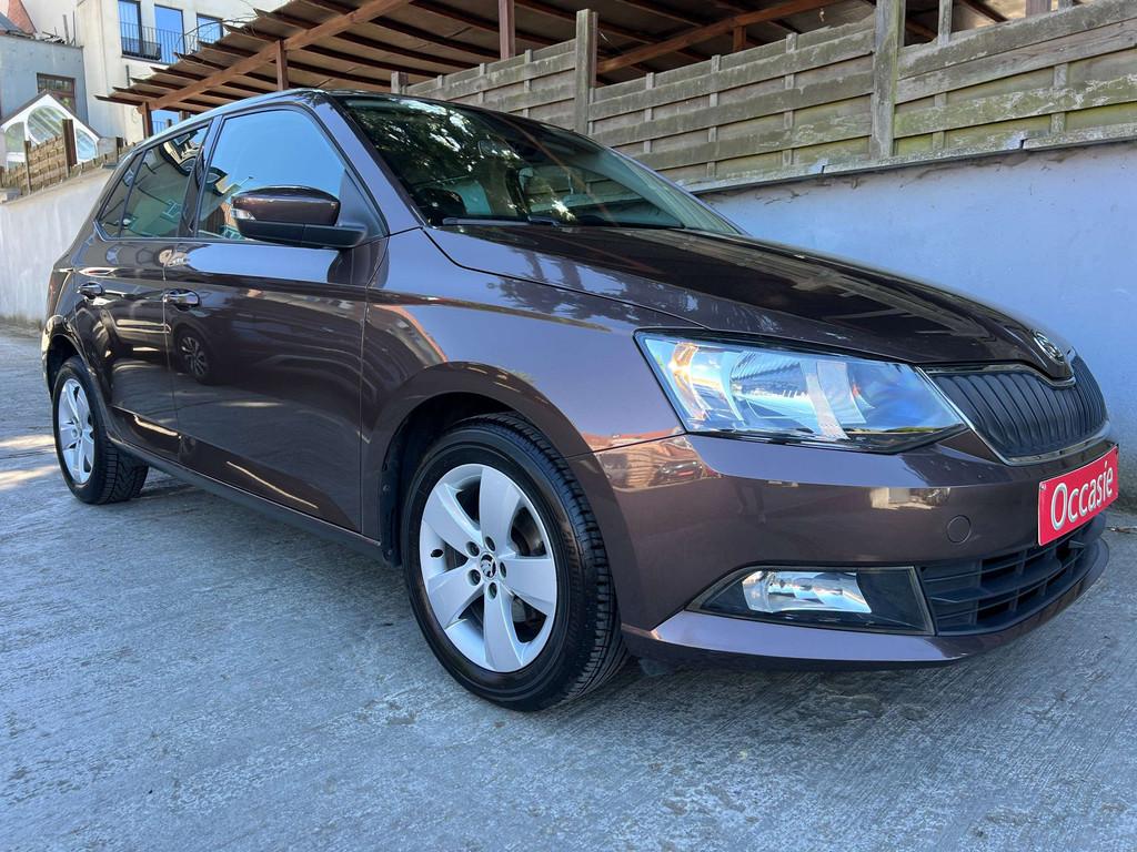 Skoda Fabia Fabia 1.0i Ambition ( 12 mois de garantie), Auto's, Voorwielaandrijving, Stof, Gebruikt, Bruin
