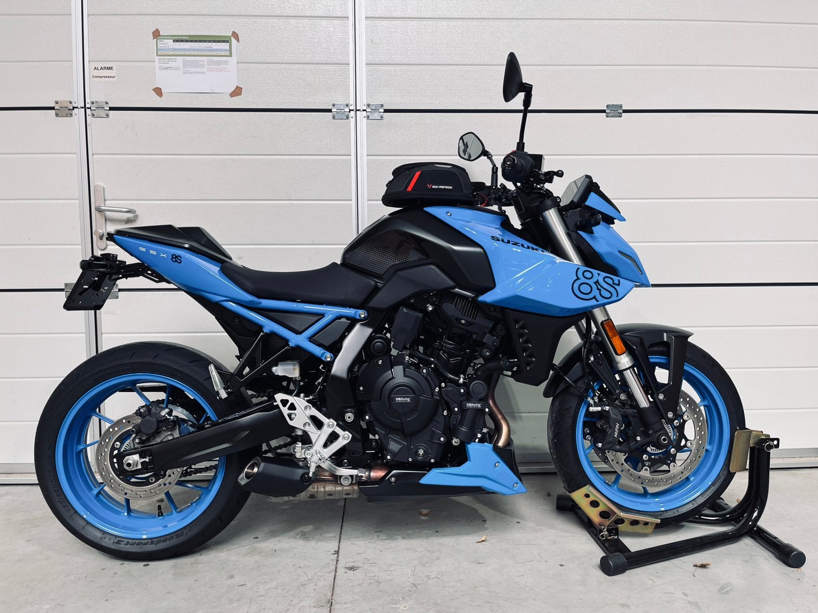 Suzuki GSX-8S 2024 | 3426km, 776 cm³, Permis Moto A, Entreprise, Occasion