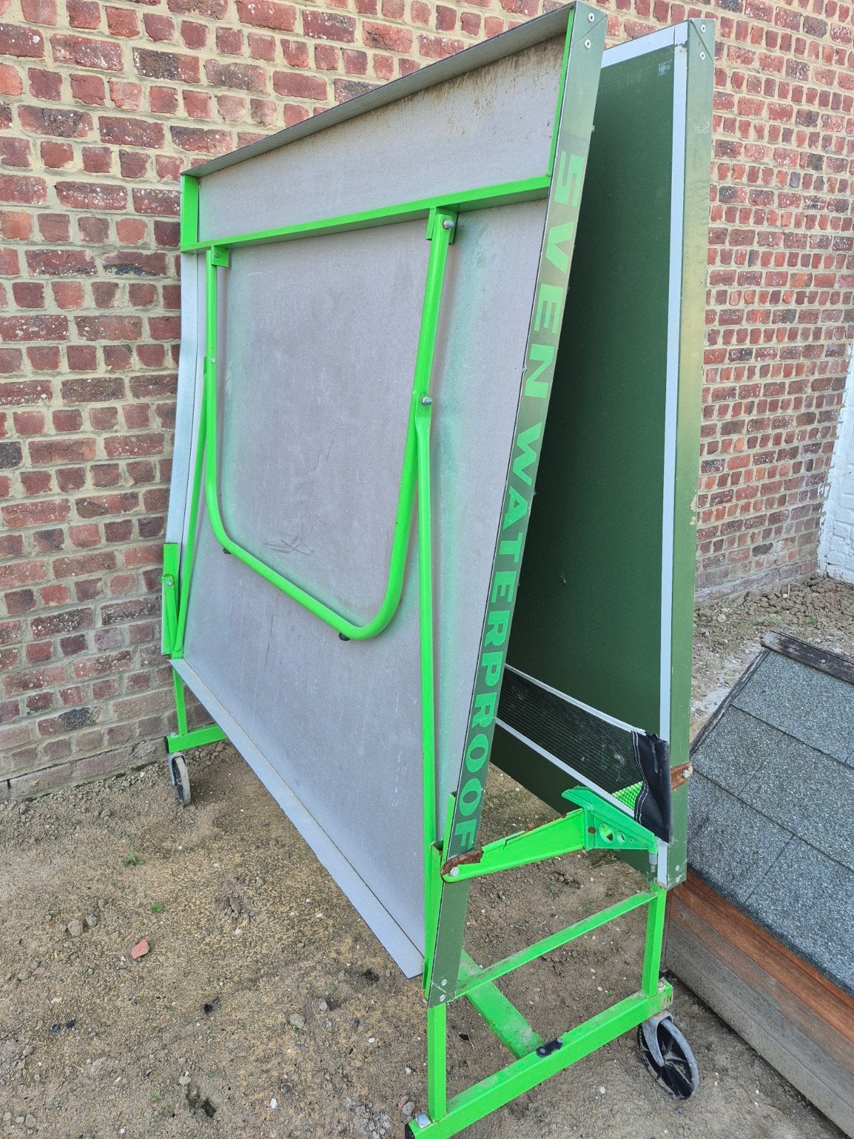 Ping pong tafel voor oud ijzer. Gratis op te halen TERNAT, Ophalen, IJzer